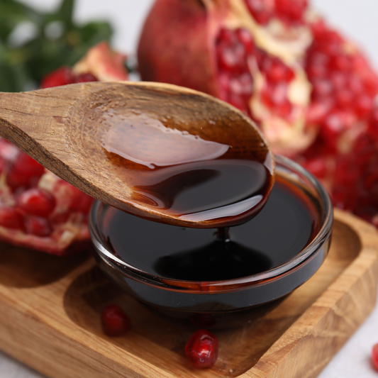 Granaatappel siroop